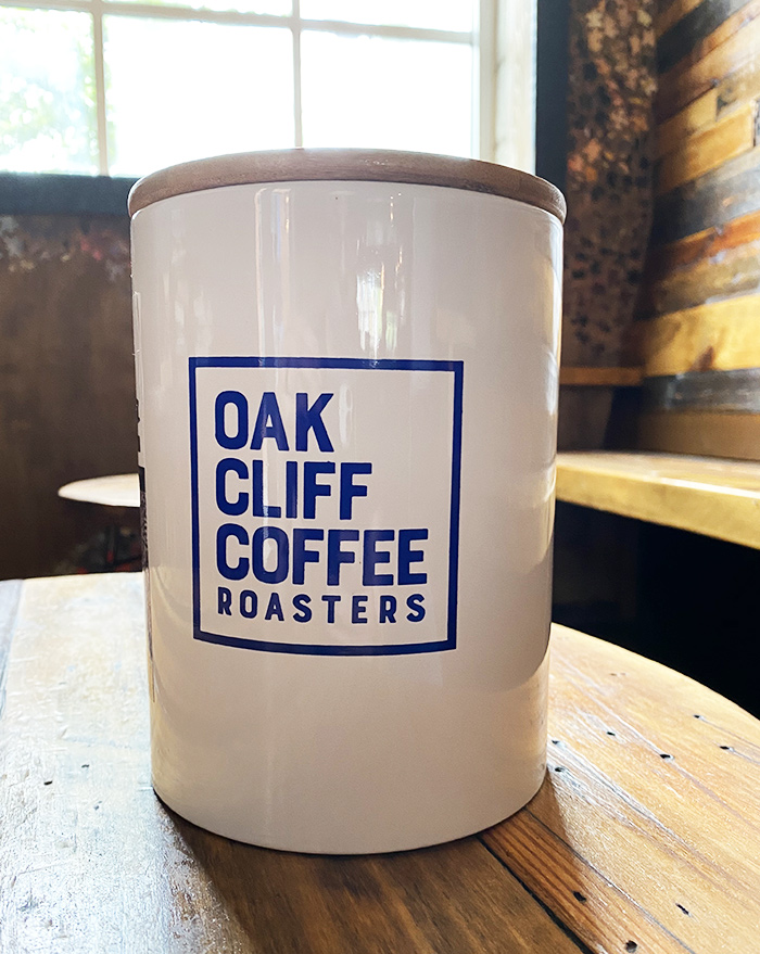 https://oakcliffcoffee.com/wp-content/uploads/2022/02/OCCR_airscape-canister.jpg